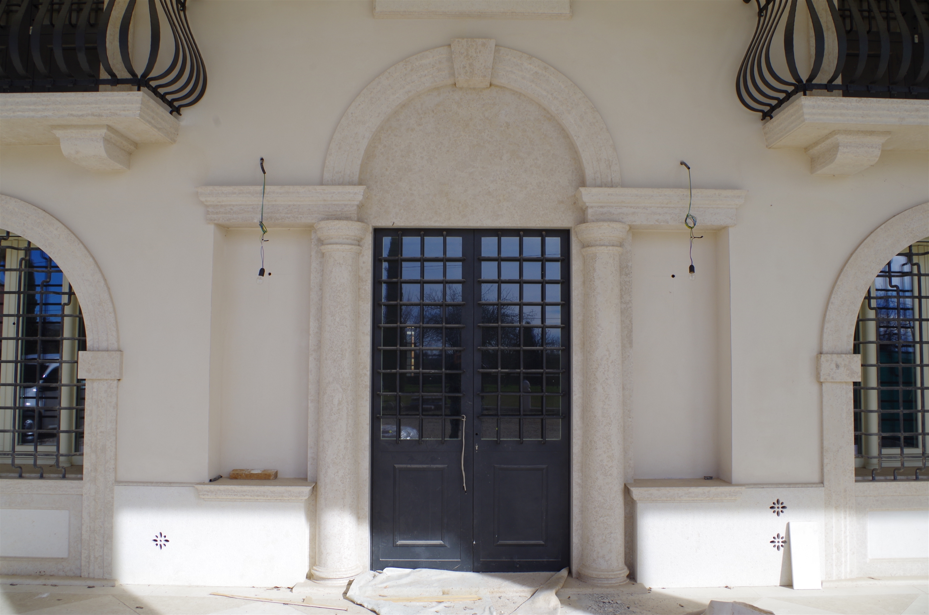 Exterior cladding in marble, granite and natural stone