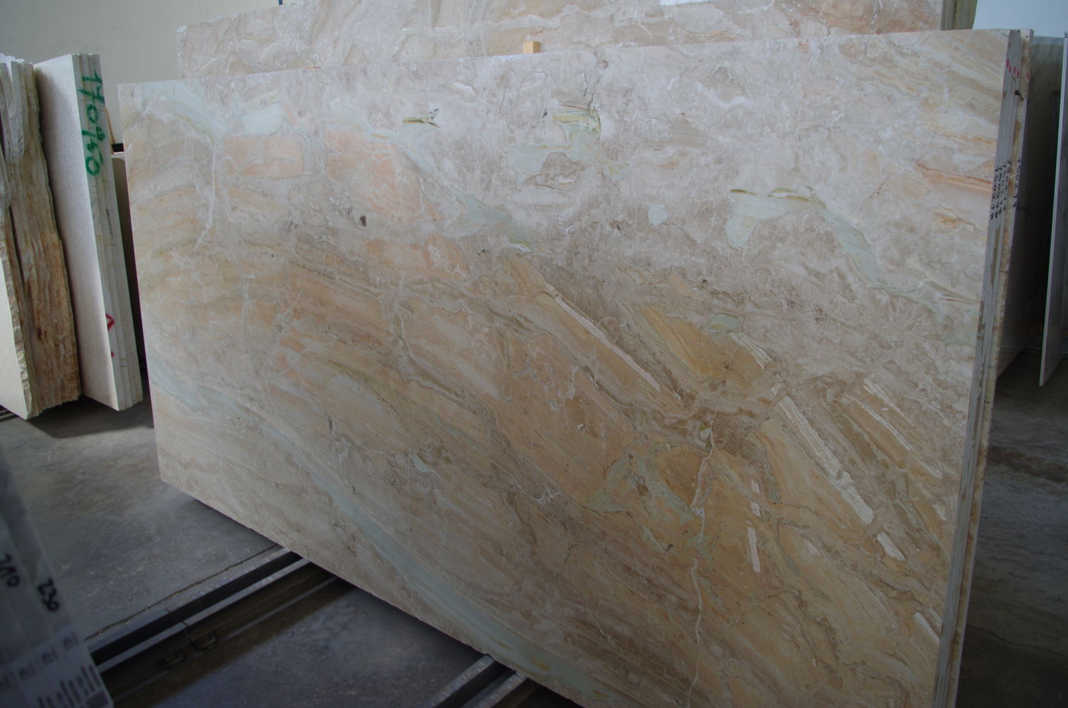 Breccia Oniciata