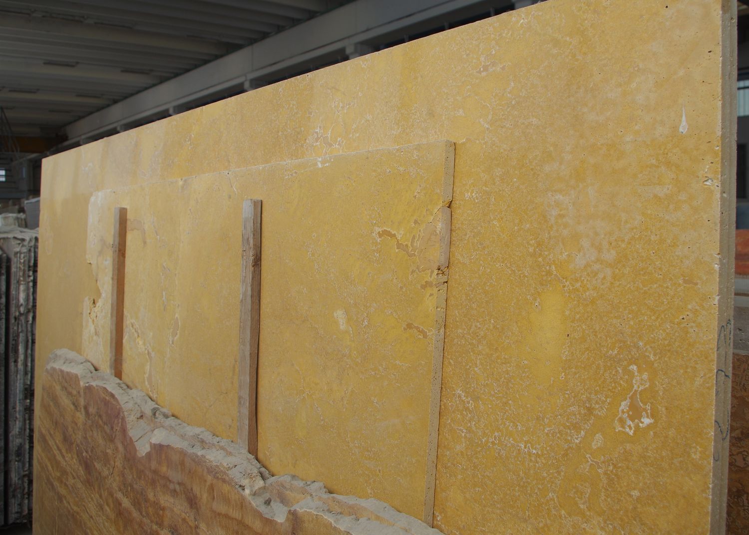 Travertino Giallo