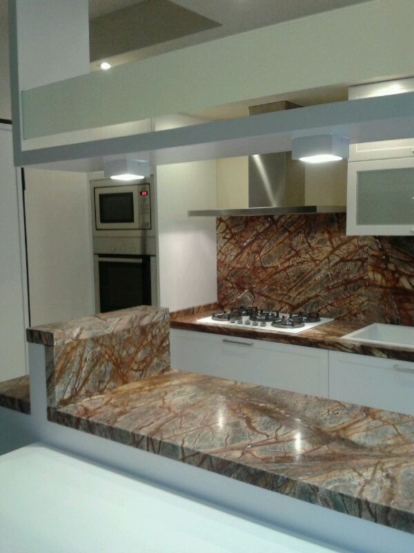 Piano cucina in marmo forest brown