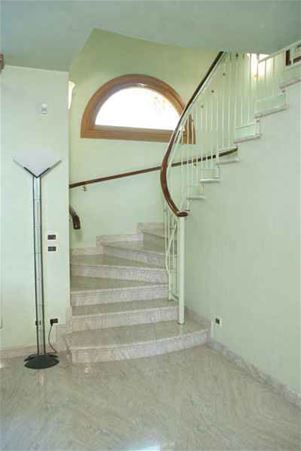 Staircases in marble granite and natural stone