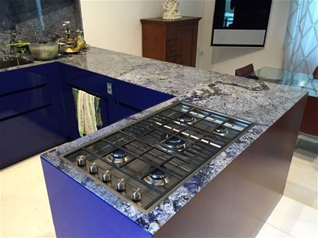 kitchen tops in marble, natural stone and granite