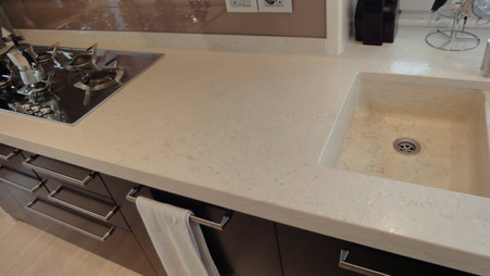 kitchen tops in marble, natural stone and granite