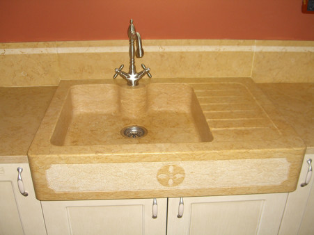 kitchen tops in marble, natural stone and granite