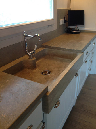 kitchen tops in marble, natural stone and granite