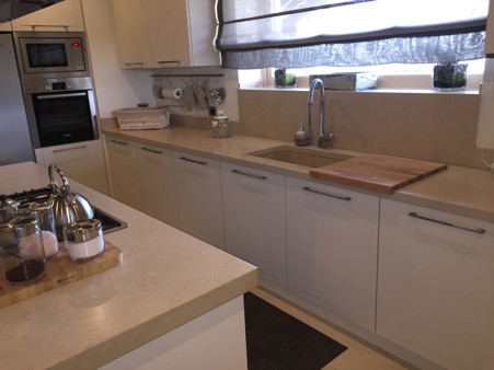 kitchen tops in marble, natural stone and granite