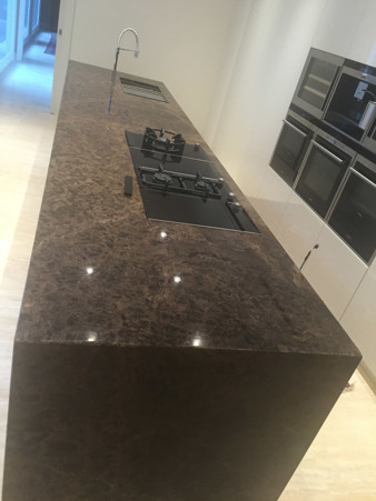 kitchen tops in marble, natural stone and granite