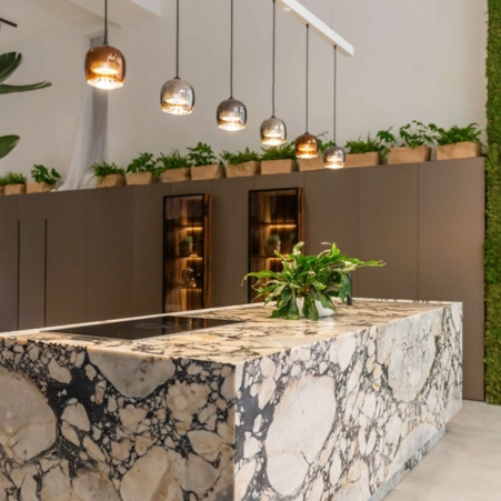 kitchen tops in marble, natural stone and granite