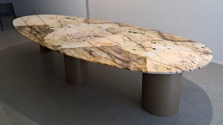 kitchen tops in marble, natural stone and granite