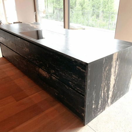kitchen tops in marble, natural stone and granite