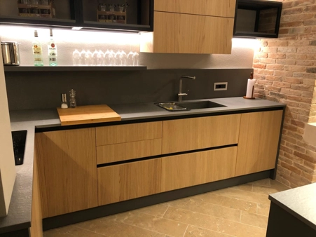 kitchen tops in marble, natural stone and granite