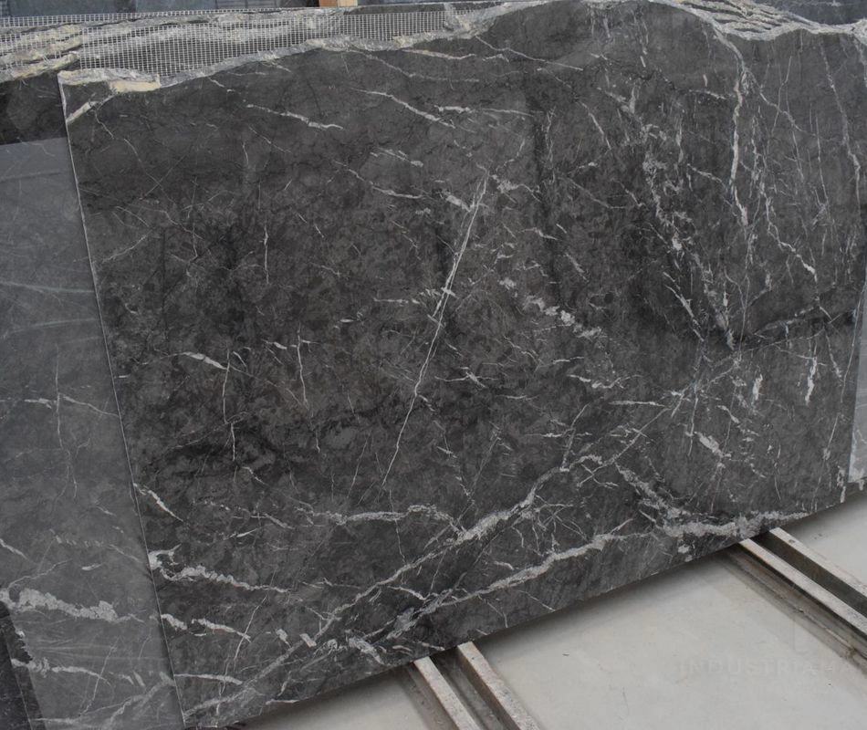 LASTRE IN GRIGIO CARNICO