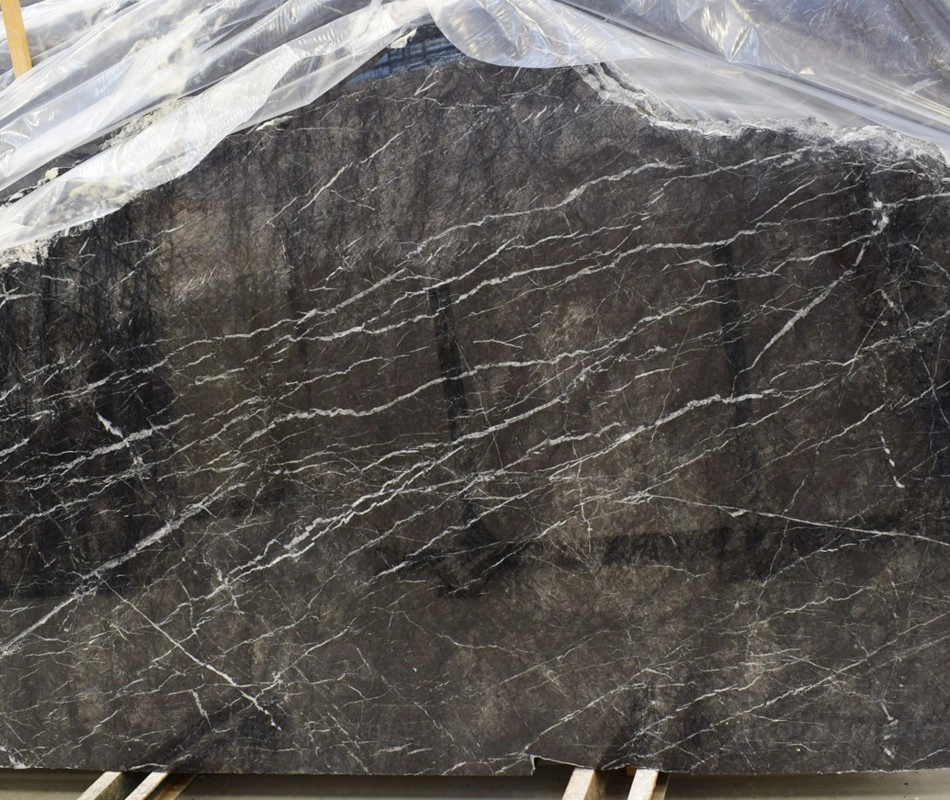 LASTRE IN GRIGIO CARNICO