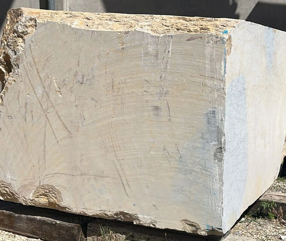 BLOCCHI IN PIETRA DORICA/MAREMMA